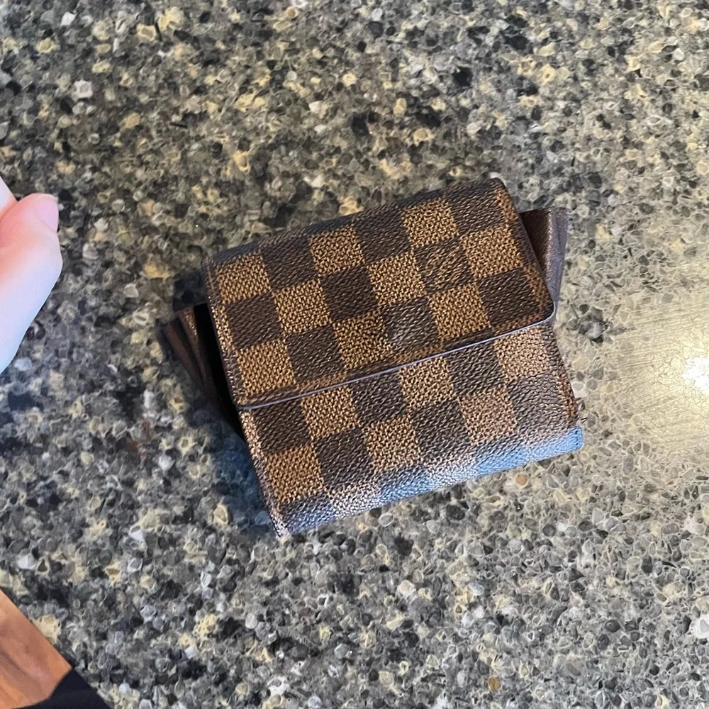 ProAuthenticated LV Damier Ebene Wallet - Picture 2 of 4